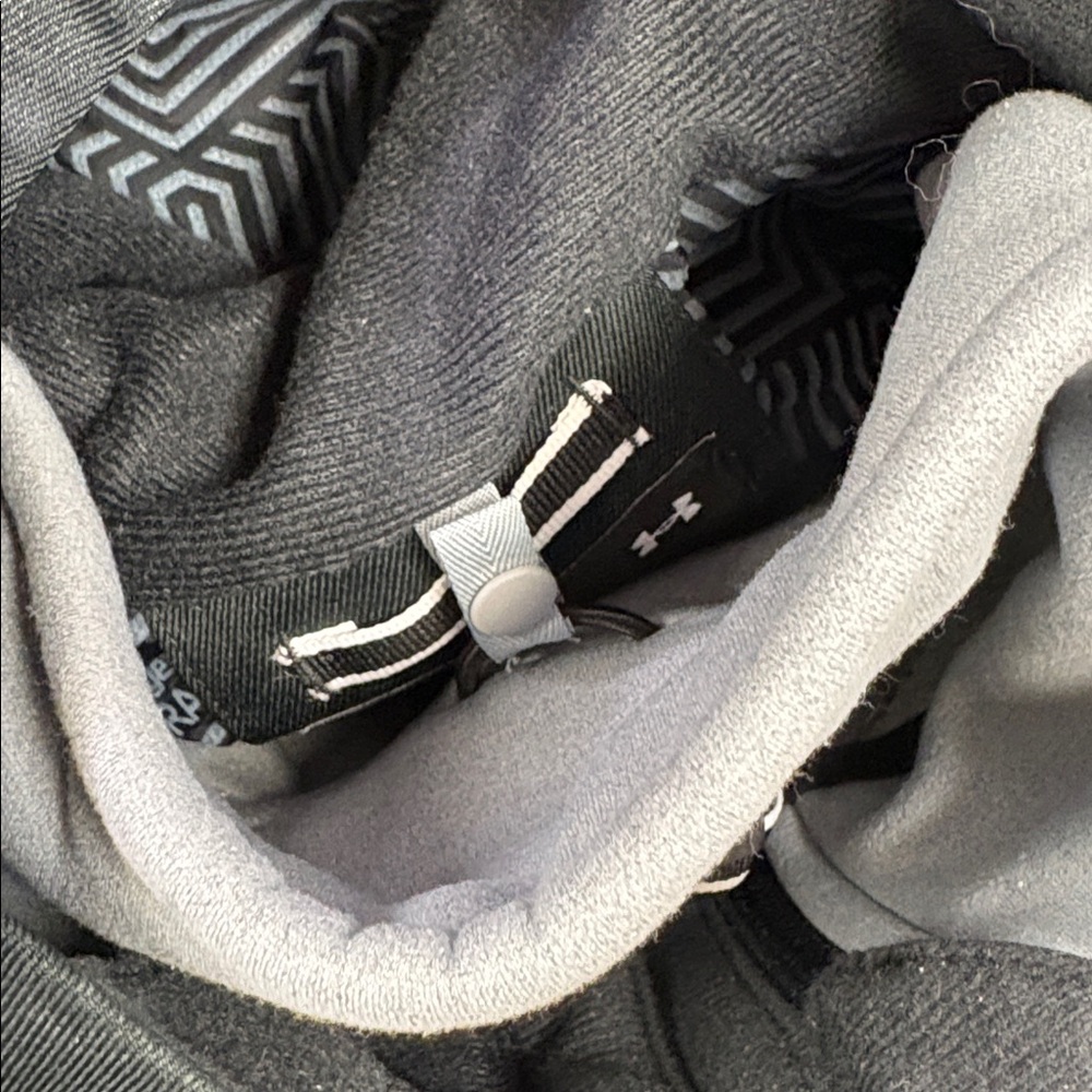 Under Armour UA Storm Hooded Jacket – Men’s Large – Black Water Resistant - Picture 7 of 11